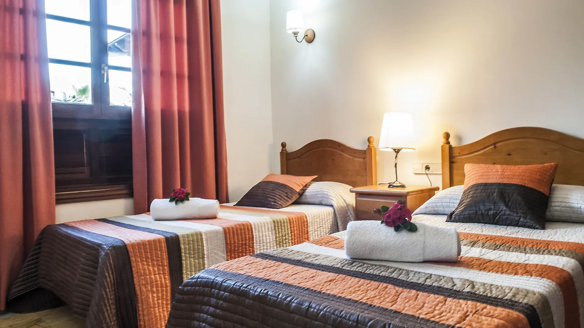 Villa Victoria Playa Blanca contacts